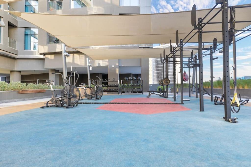 Waves - Elegant Retreat In Business Bay Apartment Dubai